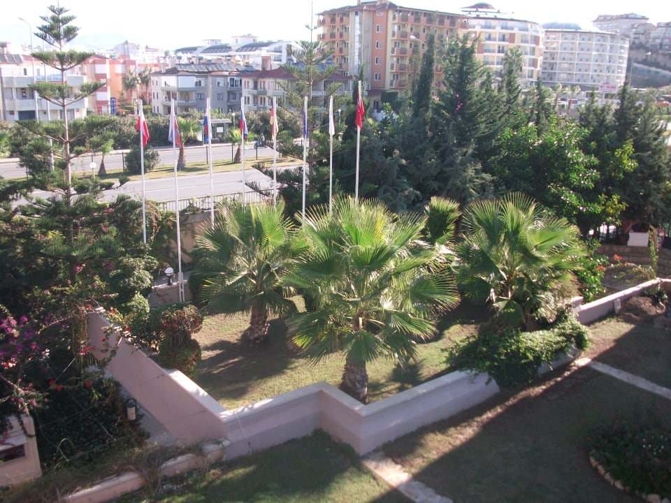 Blick zum Arabella World Hotel Aska Hotel Just in Beach