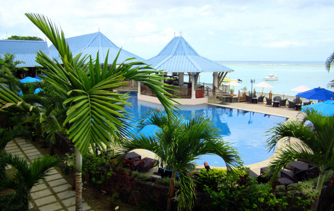 Pool mit Bar Pearle Beach Resort & Spa