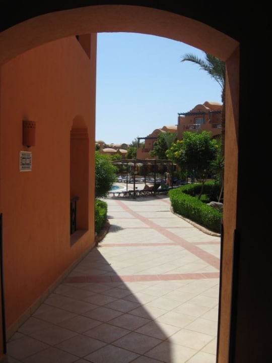 Weg zum Pool Jaz Makadi Oasis Resort