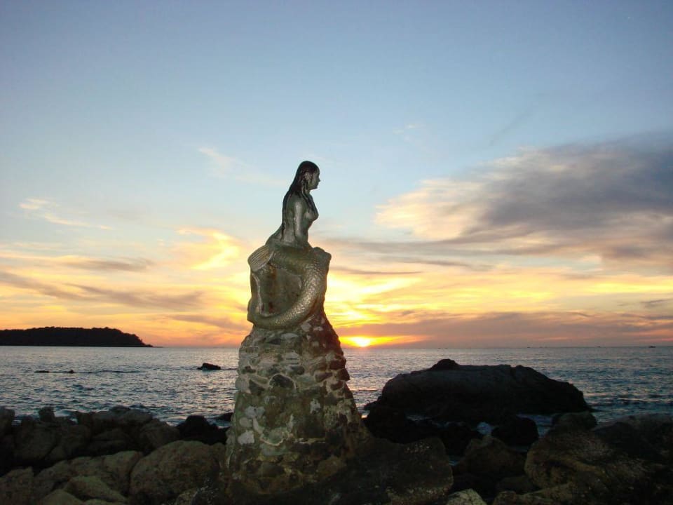 Sirène sur la plage Hilton Ngapali Resort & Spa