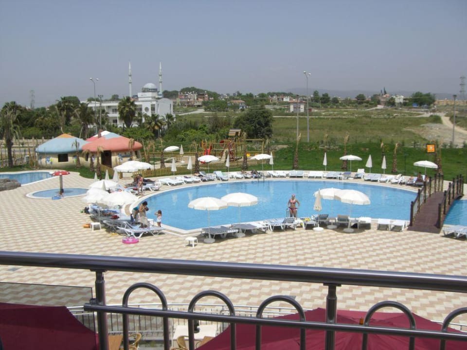 Pool links FUN&SUN Smart Hane Sun Hotel