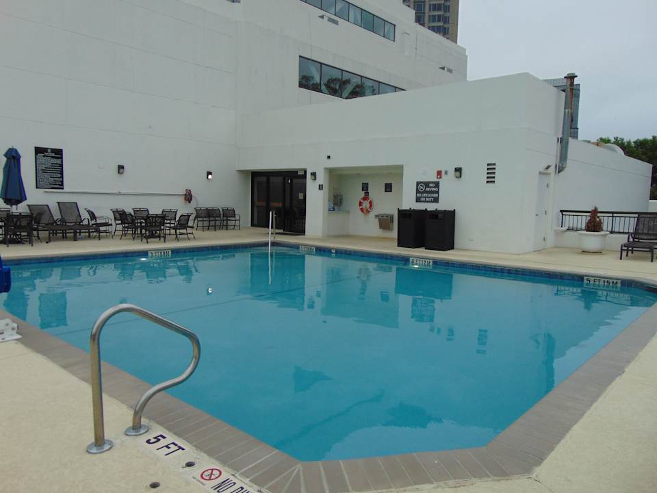 Pool Embassy Suites Hotel Atlanta-Buckhead