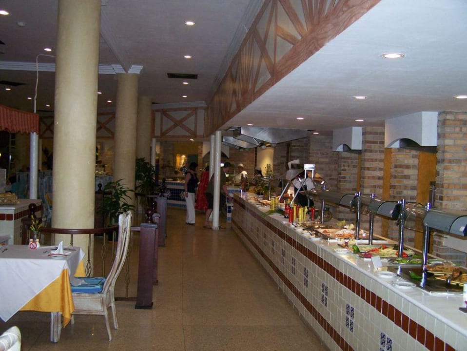 Reichhaltiges Abendbuffet Sol Rio De Luna y Mares