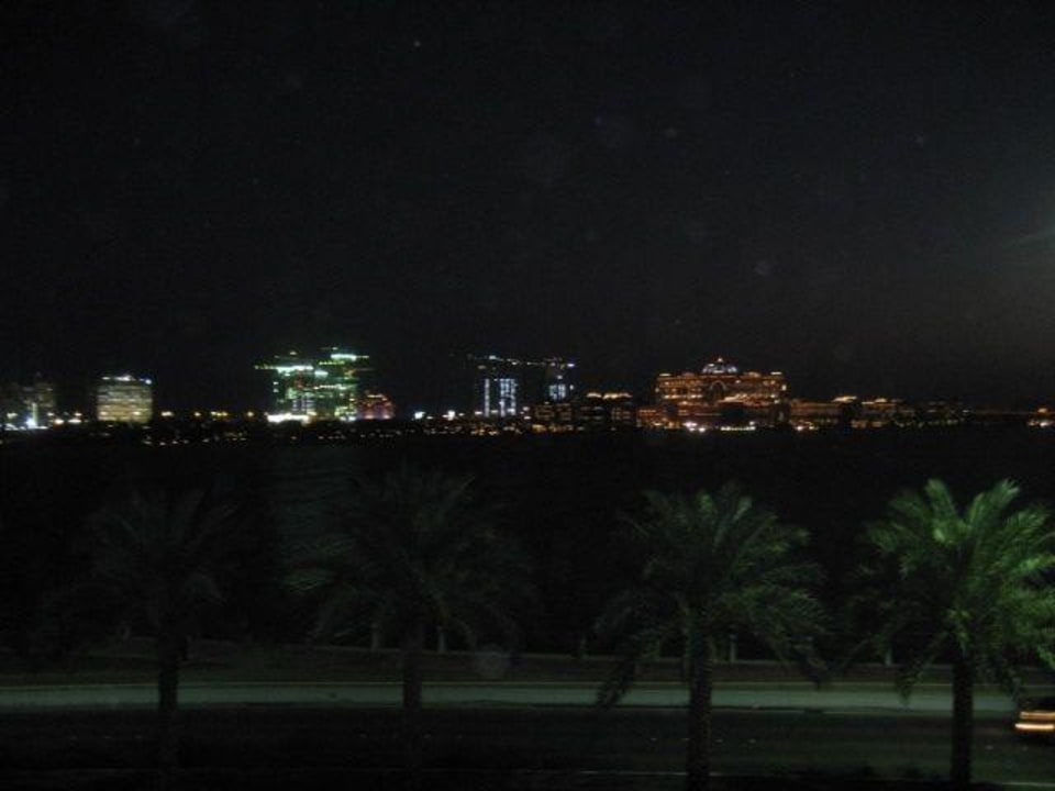 Blick aufs EmiratesPalace bei Nacht Emirates Palace Mandarin Oriental