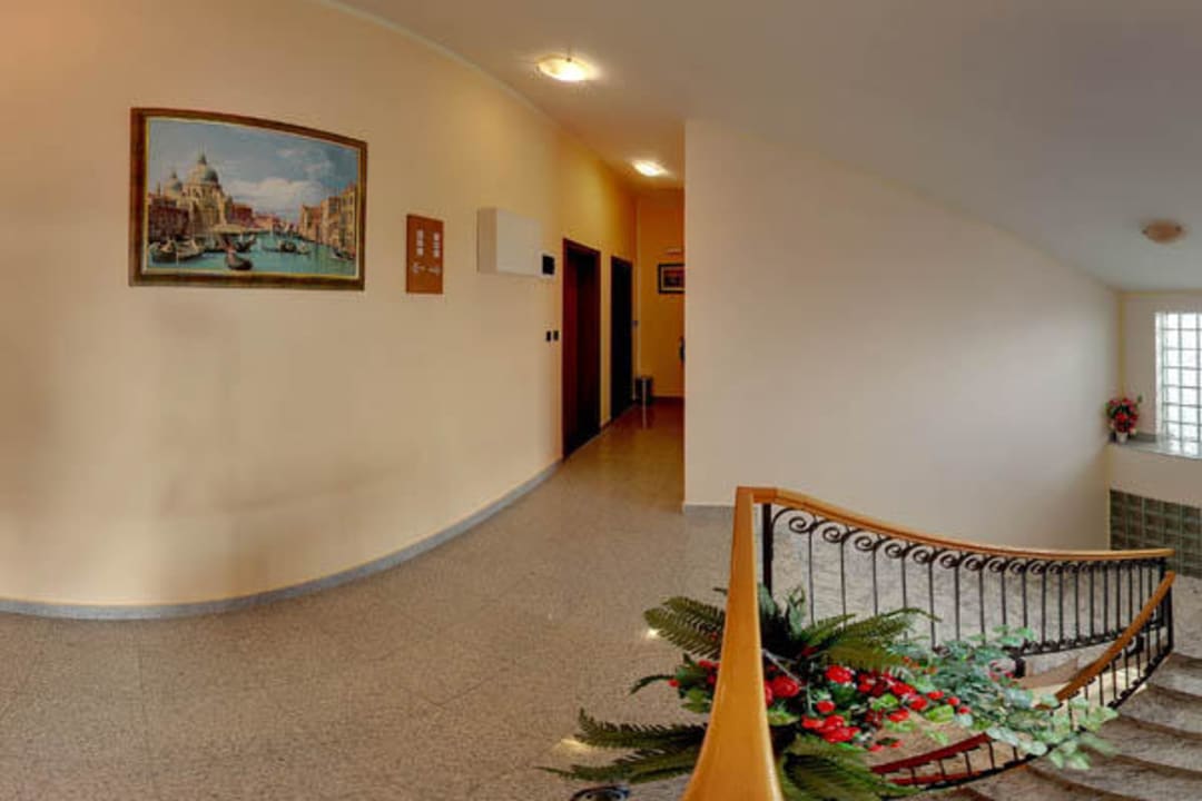 Hallway Hotel Rooms Laura