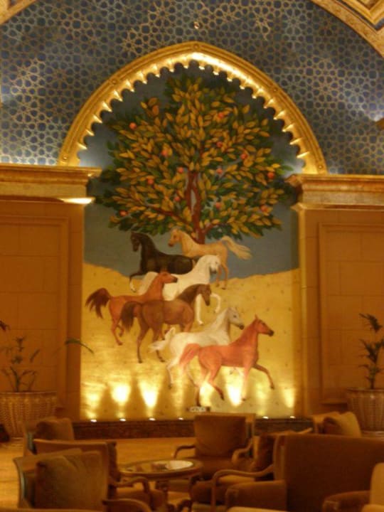 Halle Emirates Palace Mandarin Oriental