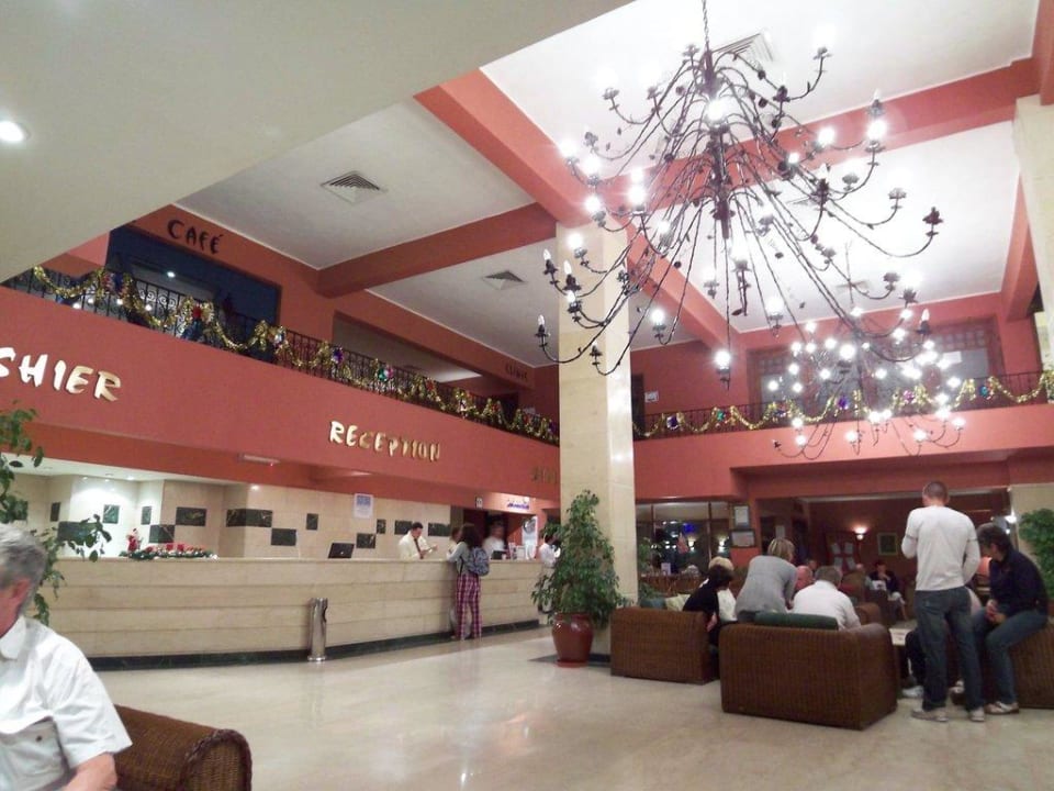 Rezeptionsbereich mit Sitzgelegenheiten Giftun Azur Resort