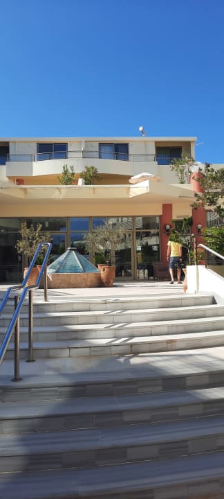 Außenansicht Hydramis Palace Beach Resort