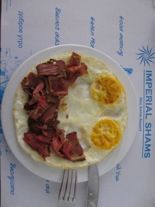 Позитивная яичница на завтрак Imperial Shams Abu Soma