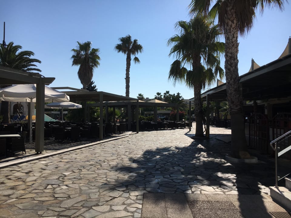 Außenrestaurant Kipriotis Village Resort