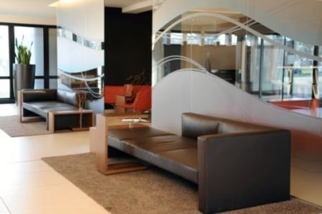 Lobby/Entrance Novotel Nürnberg am Messezentrum