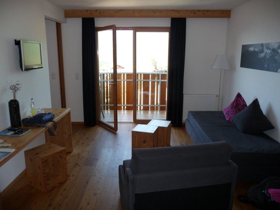 Wohnzimmer der Suite Hotel Tirolerhof