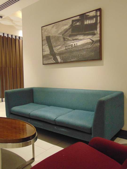 Lobby Hampton By Hilton Dubai Airport