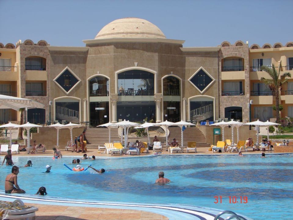 Neues Hauptgebäude Utopia Beach Club