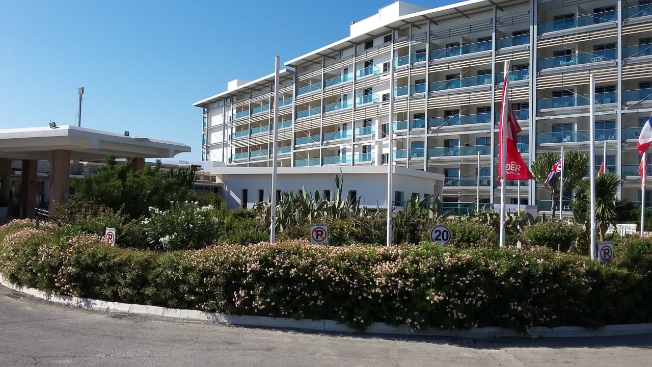 Außenansicht Asterias Beach