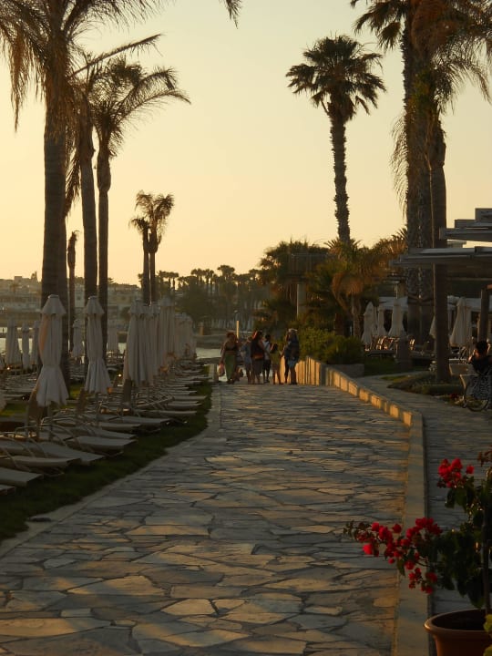 Promenade Alexander The Great Beach Hotel