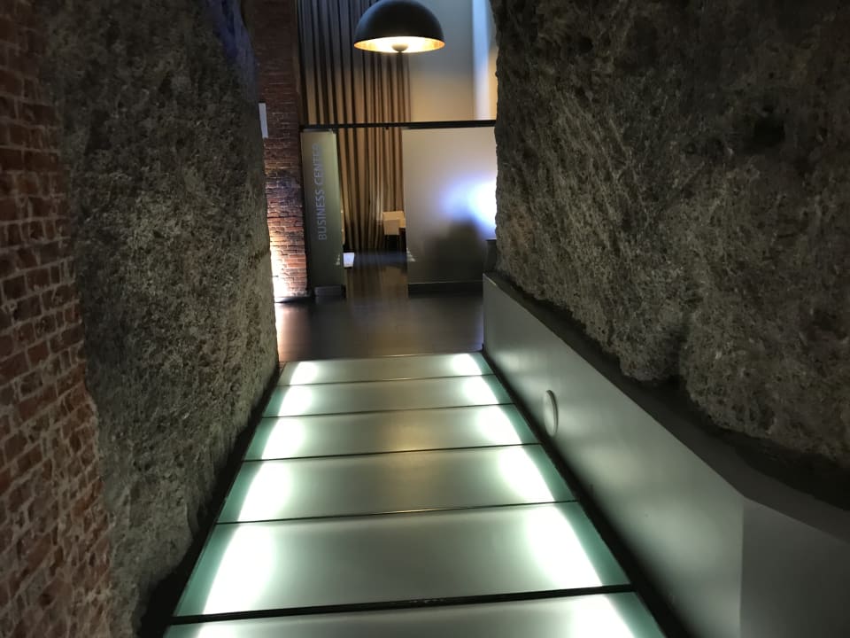 Lobby Mövenpick Hotel Hamburg