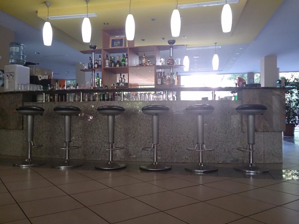 Lobbybar 10-24 Uhr HVD Club Bor