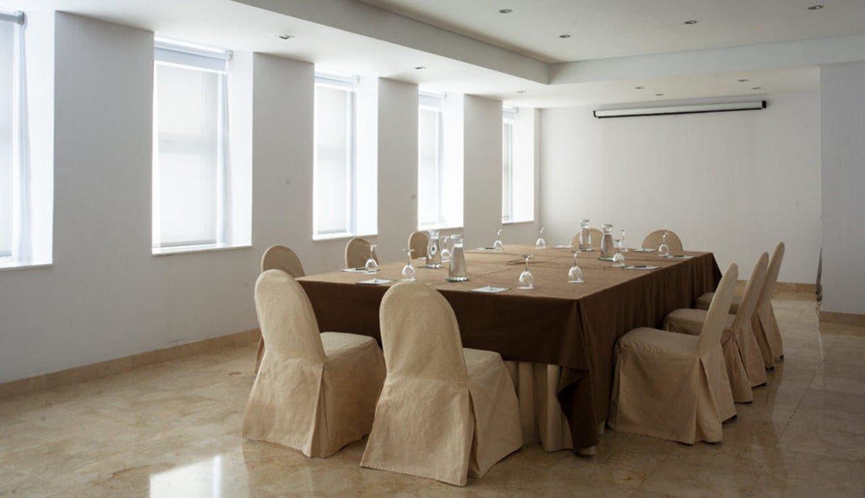 Principe de Vergara Meeting Room NH Collection Madrid Colón