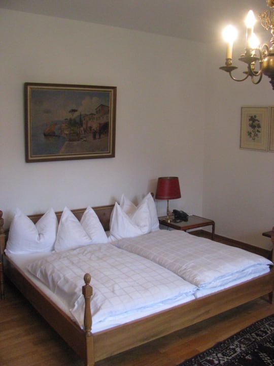 (altes Haus) die Betten  Hotel Hohenhaus