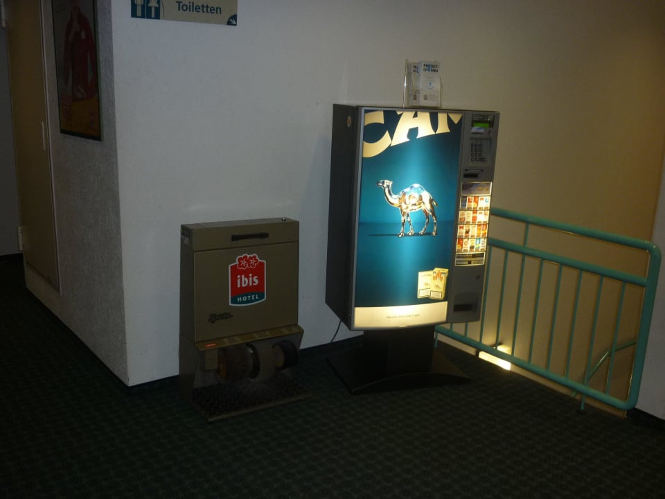 Schuhputzgerät und Zigarettenautomat Good Morning Gelsenkirchen City