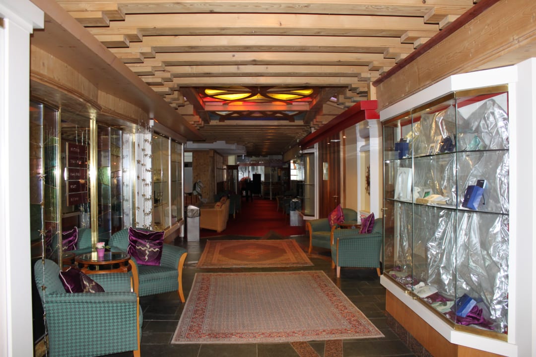 Lobby Hotel Alpenkönig Tirol