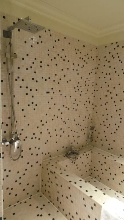 Dusche und rießige Badewanne Makadi Spa - Adults only