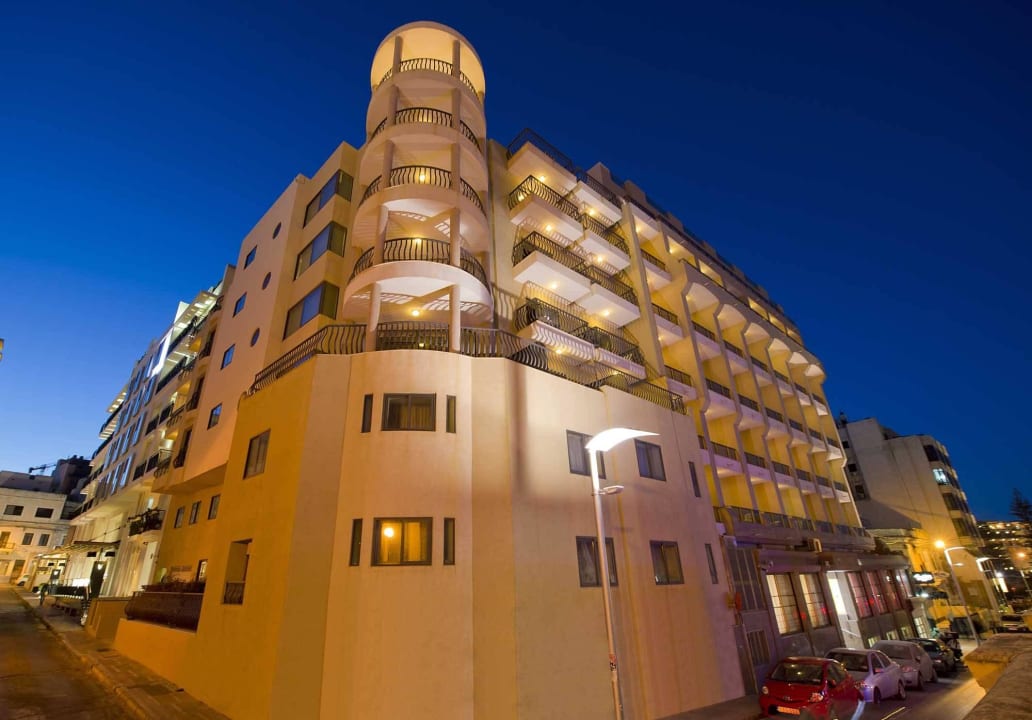 Corner facade Alexandra Hotel