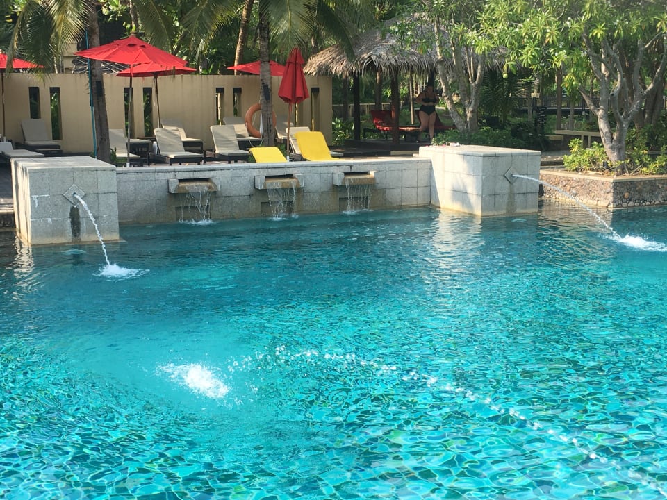 Pool Centara Koh Chang Tropicana Resort