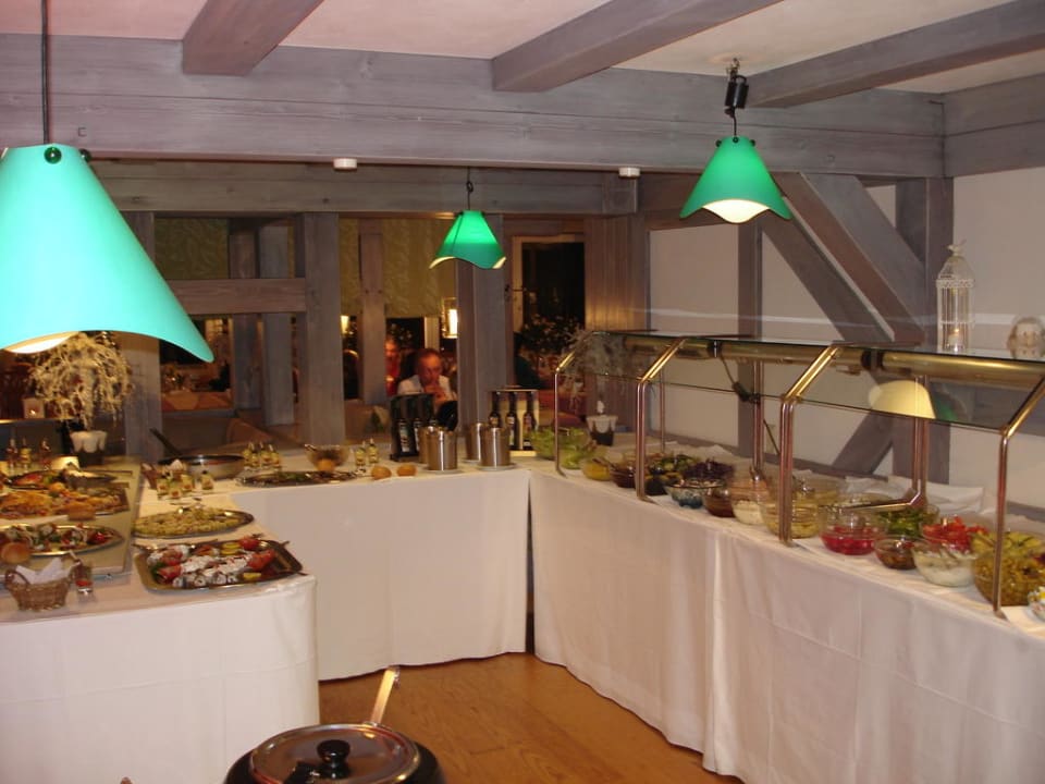 Abendbuffet mit Salattheke Raitelberg Resort