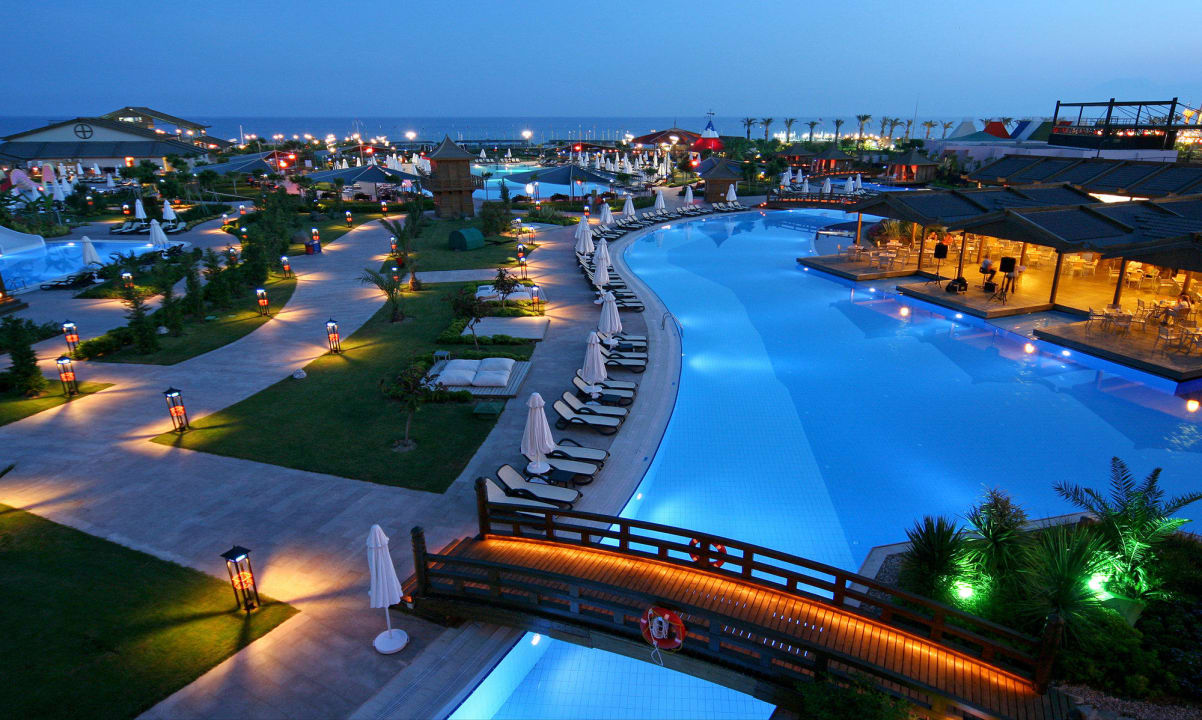 Relax Pool Limak Lara Deluxe Hotel & Resort