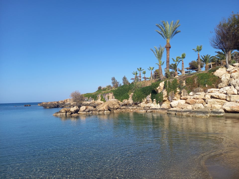 Strand Crystal Springs Beach Hotel