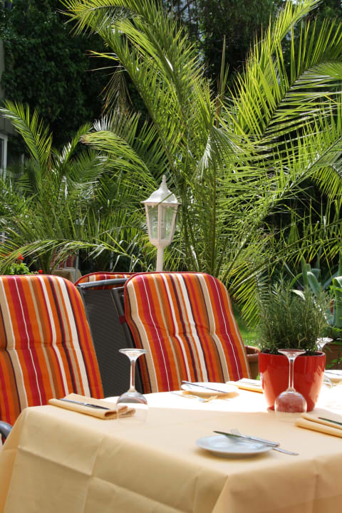 Gartenterrasse Best Western Plus Delta Park Hotel