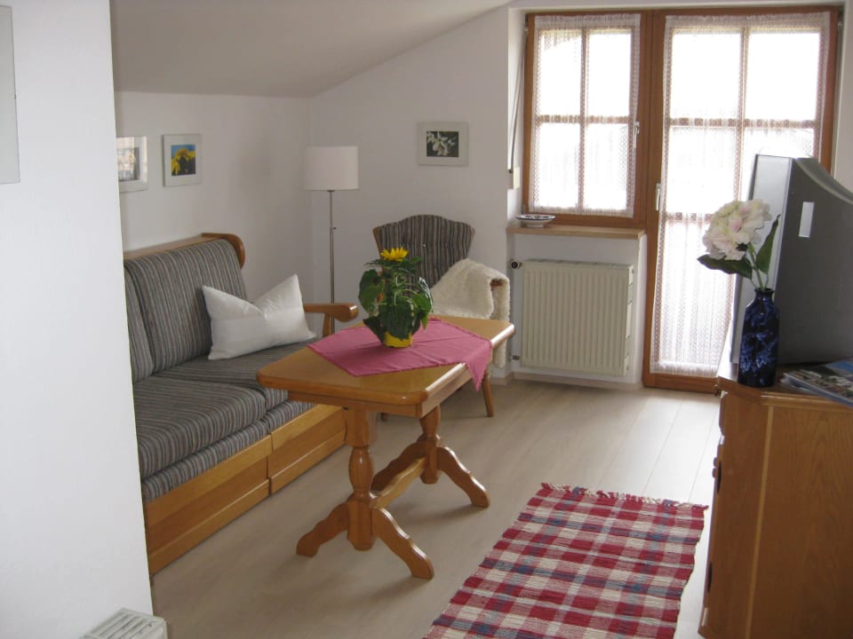 Edelweiss Wohnzimmer Schlafende Hexe im Buchenwald