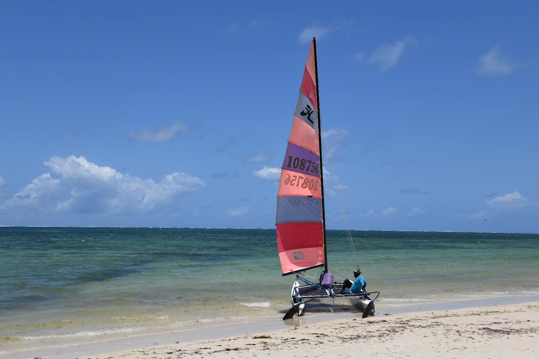 Pool Travellers Beach Hotel & Club