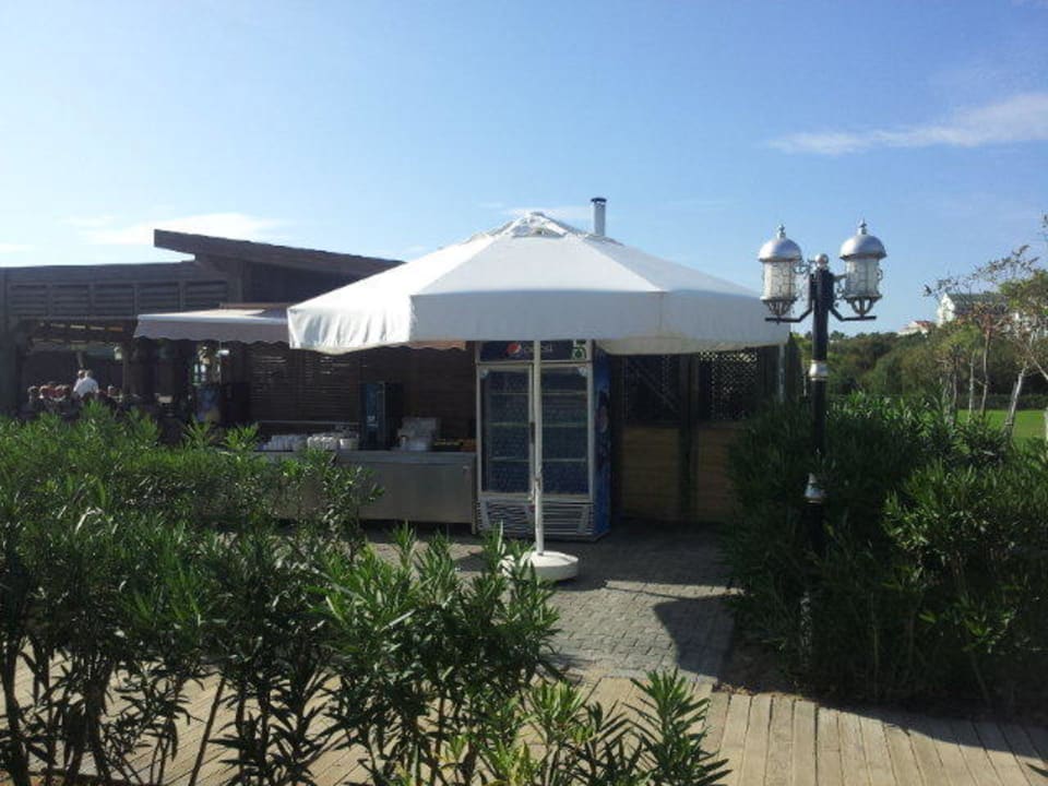 Am strand Diamond Excellence Resort & Spa