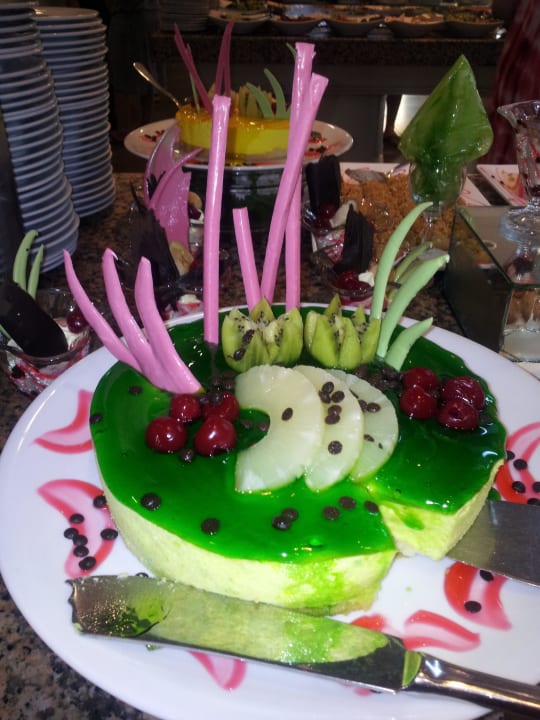 Einer von vielen Desserts Can Garden Beach
