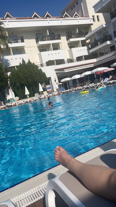 Pool Side Aquamarin Resort & Spa