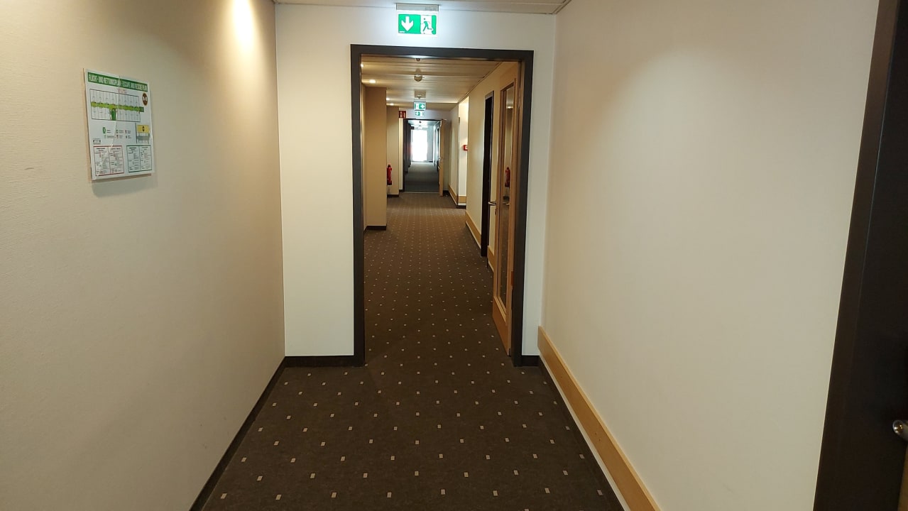 Sonstiges B&B Hotel Stuttgart-Neckarhafen