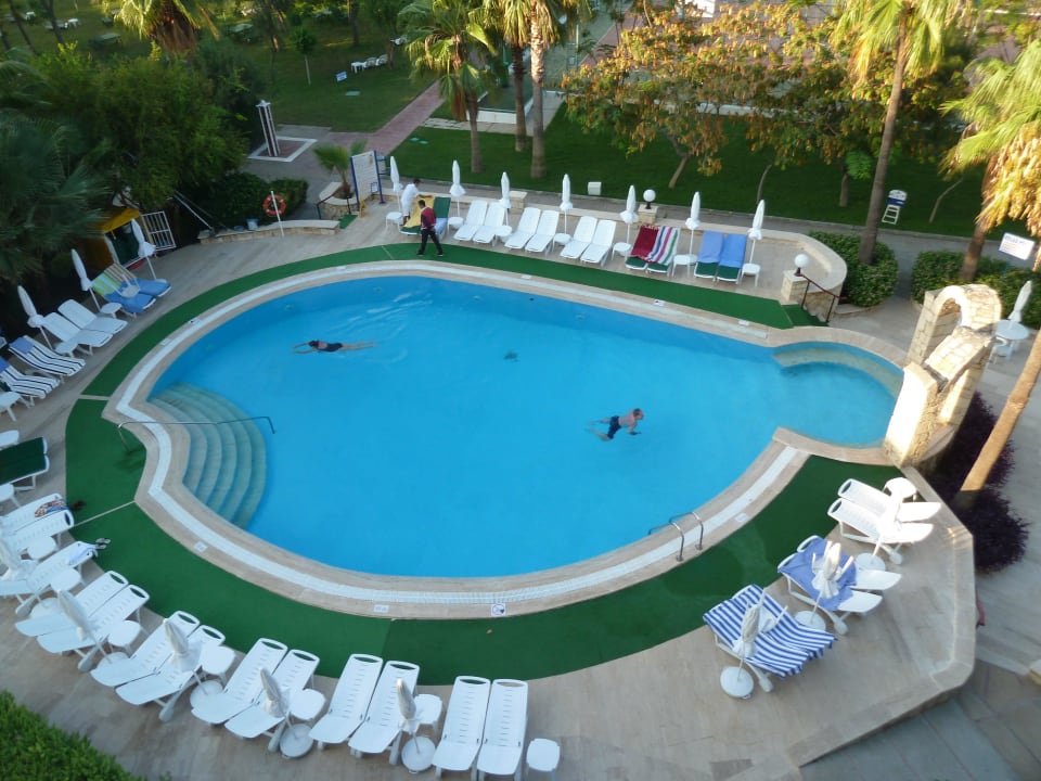 Relax-Pool von oben Labranda Alantur Resort