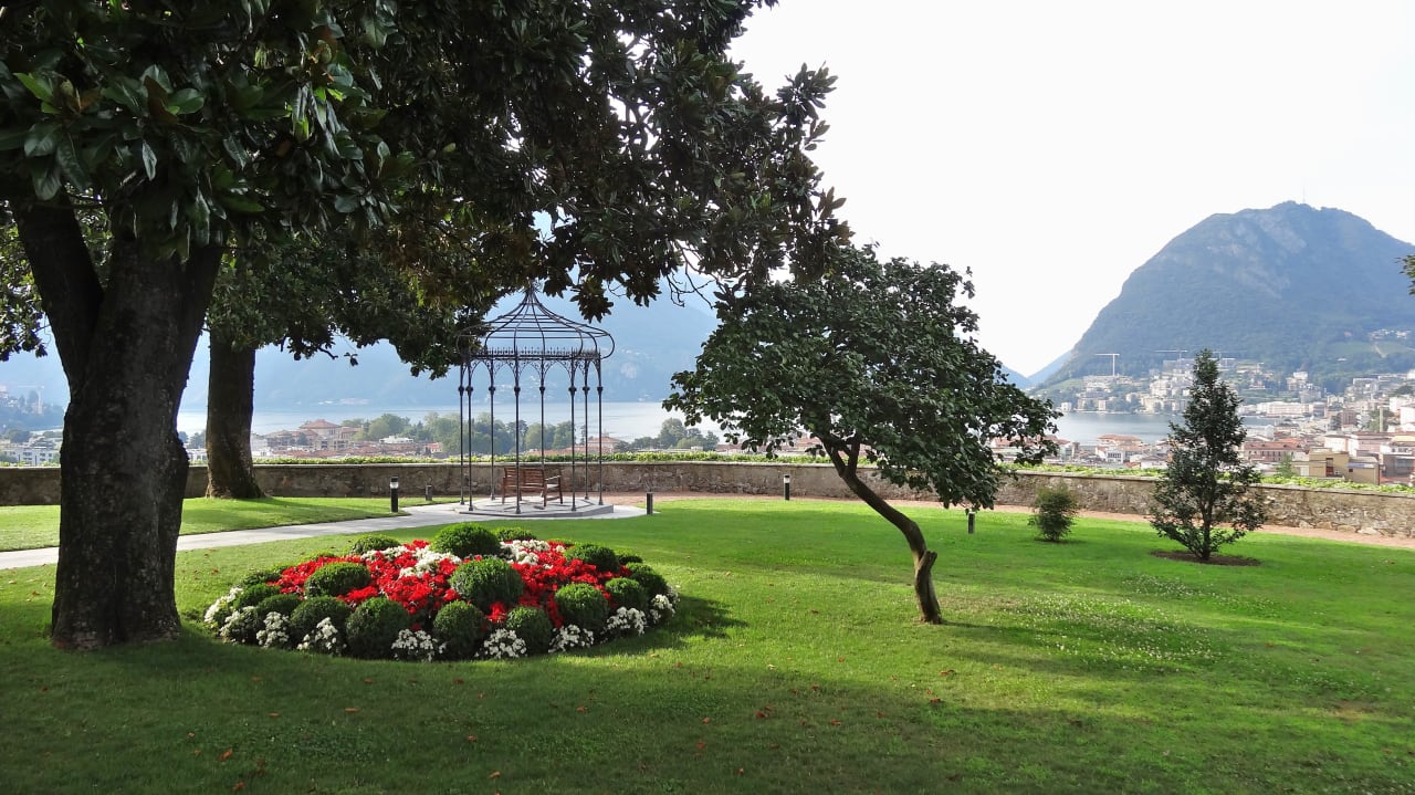 Schöner Ausblick vom Garten auf Lugano und See Villa Sassa