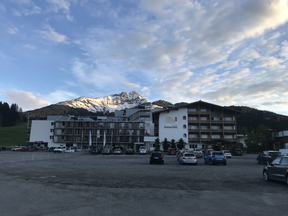 Außenansicht Alpenhotel Kaiserfels