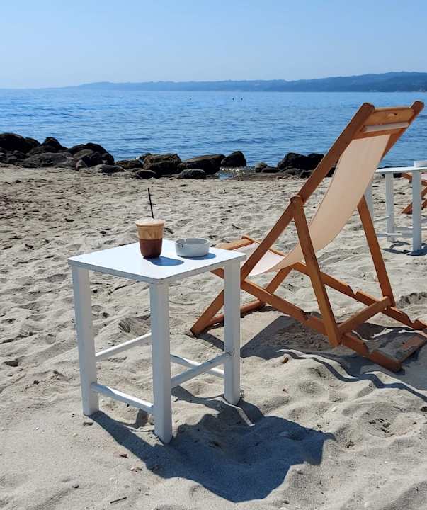 Strand White Suites Resort