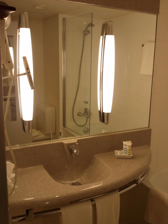 Badezimmer Mercure Hotel Köln West