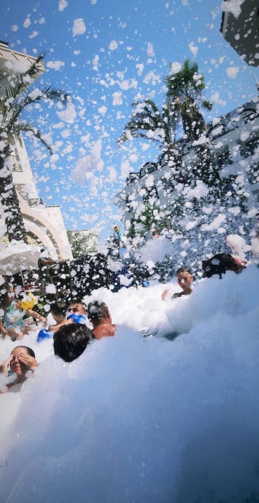 Pool Well Palace Side