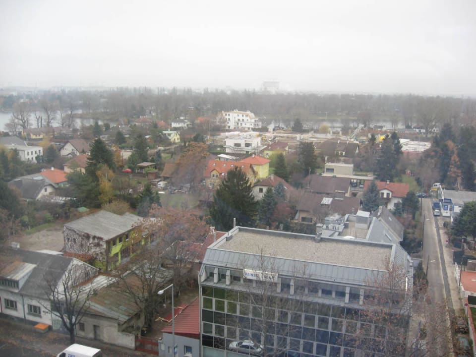 Ausblick von meinem Zimmer NH Danube City