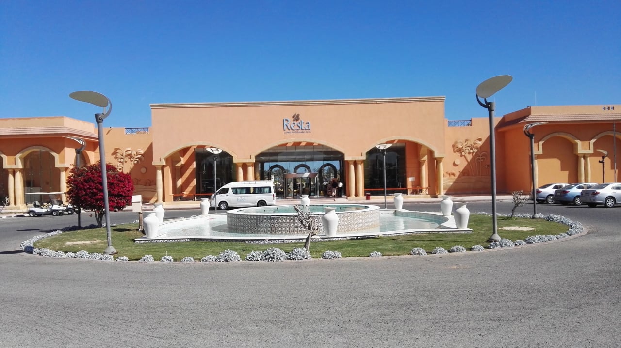 Außenansicht des Hotel Jaz Grand Marsa