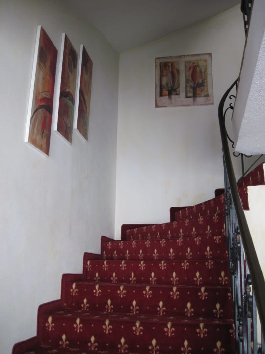 Hier geht es zum 1. Stock Pension & Ferienwohnung Solaria