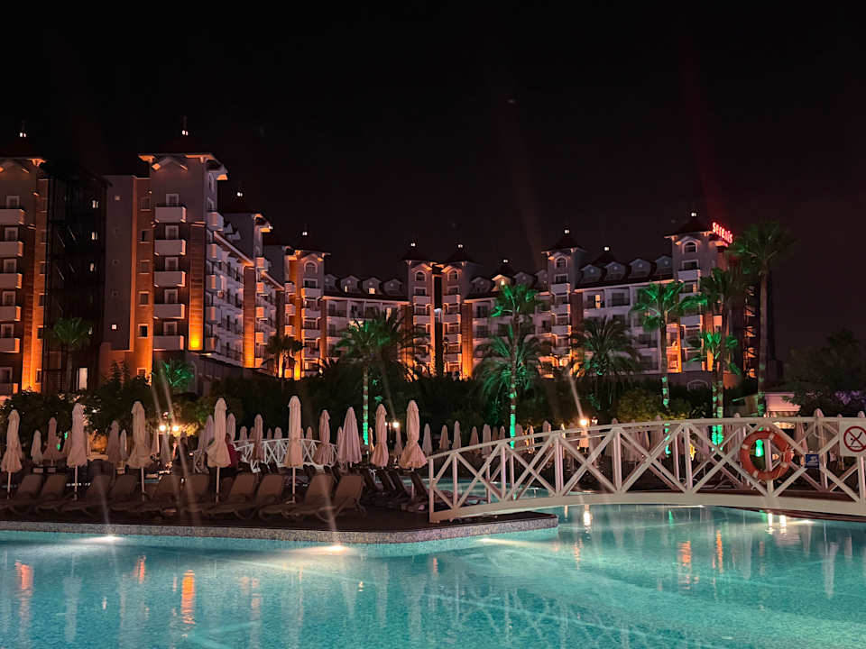 Pool Side Mare Resort & Spa