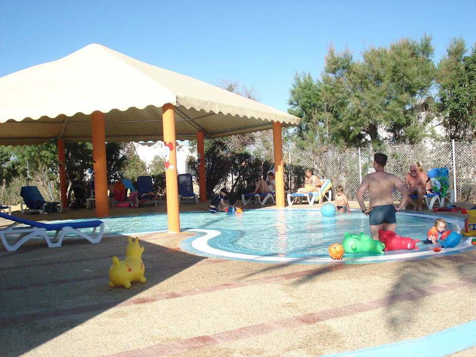 Kinderbecken beim Kinderclub Royal Lido Resort & Spa